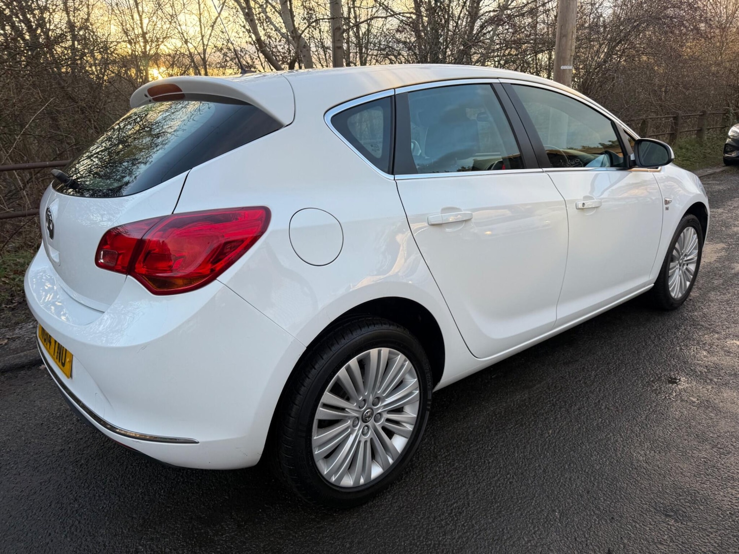 Used Vauxhall Astra 2014 for sale - 77155992: Photo 3