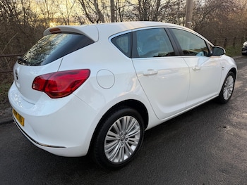 Used Vauxhall Astra 2014 for sale - 77155992: Photo