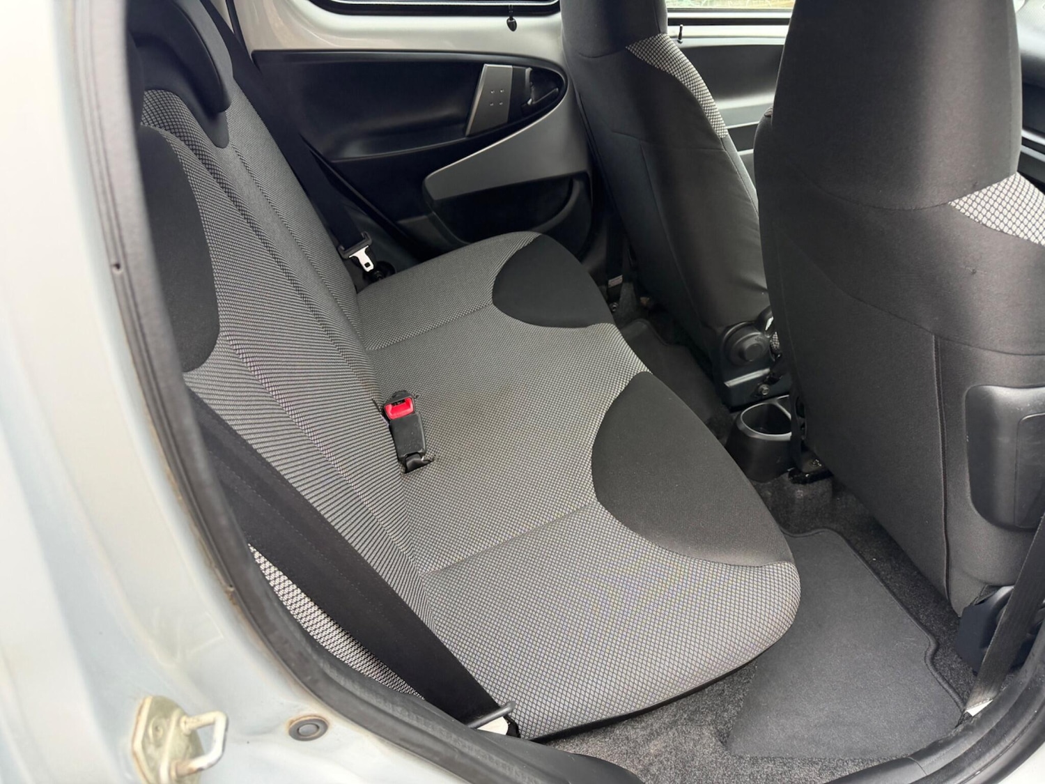 Used Toyota AYGO 2013 for sale - 77315293: Photo 13