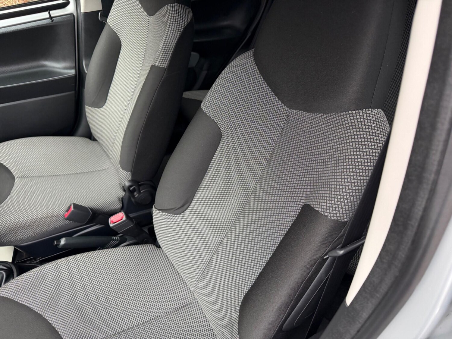 Used Toyota AYGO 2013 for sale - 77315293: Photo 16