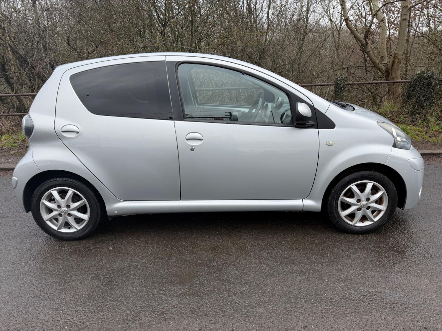 Used Toyota AYGO for sale - 77315293: Photo 2