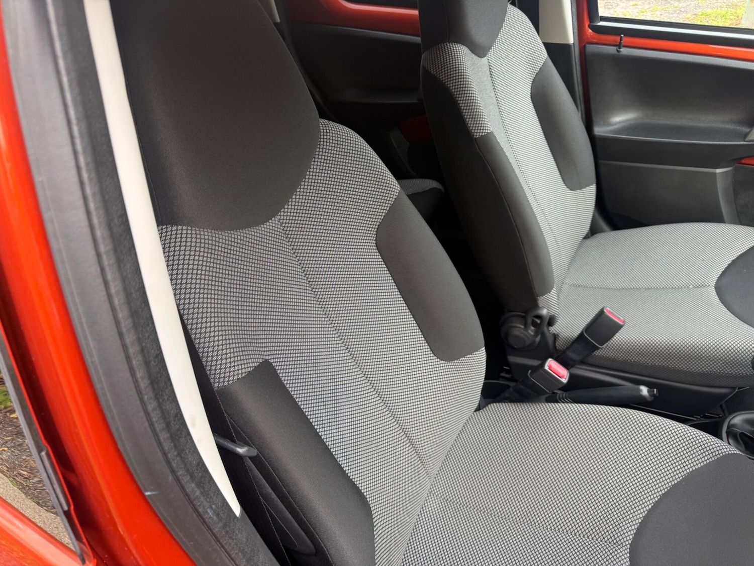 Used Toyota AYGO 2012 for sale - 77155343: Photo 15