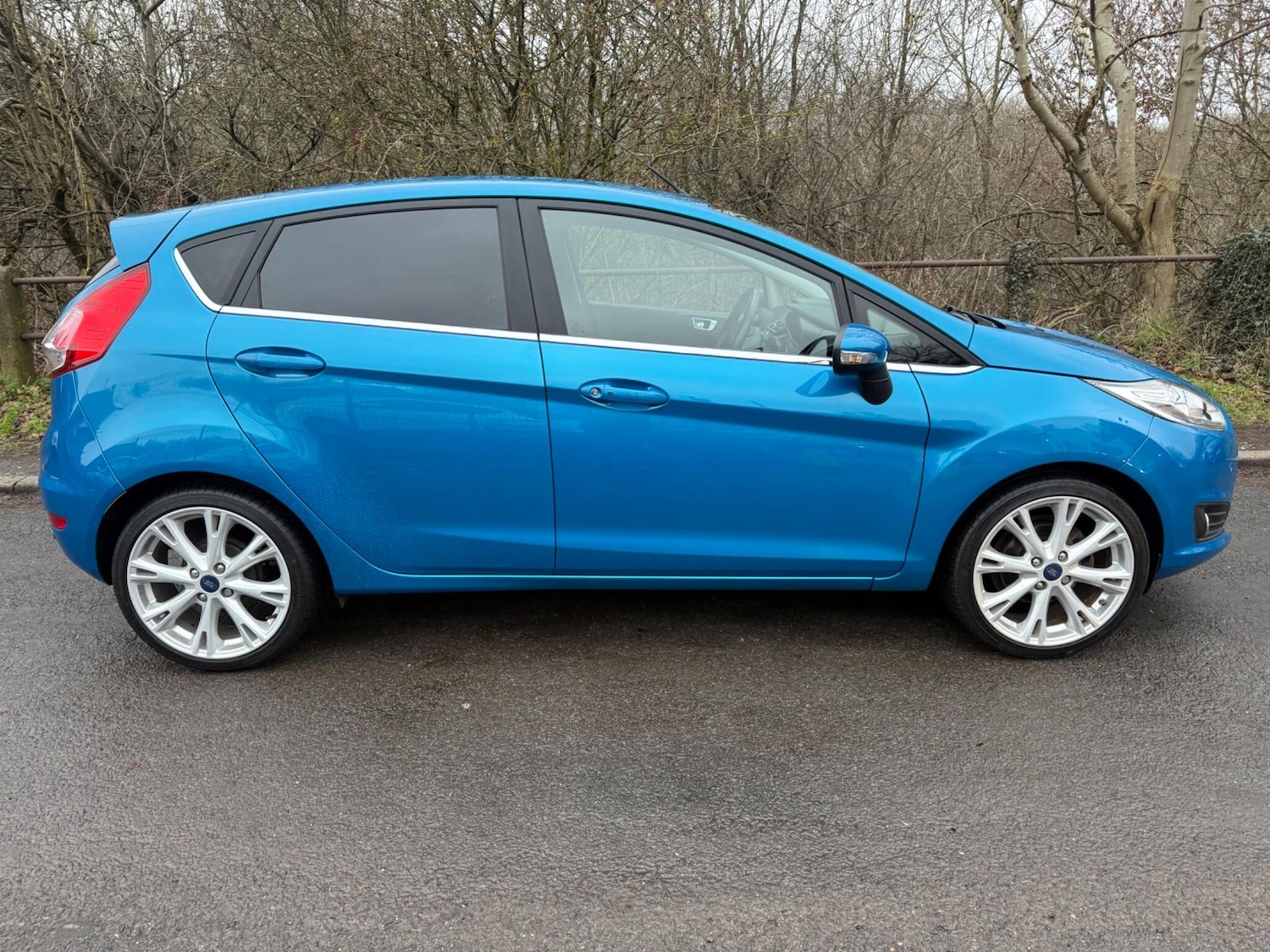 Used Ford Fiesta for sale - 77290661: Photo 2