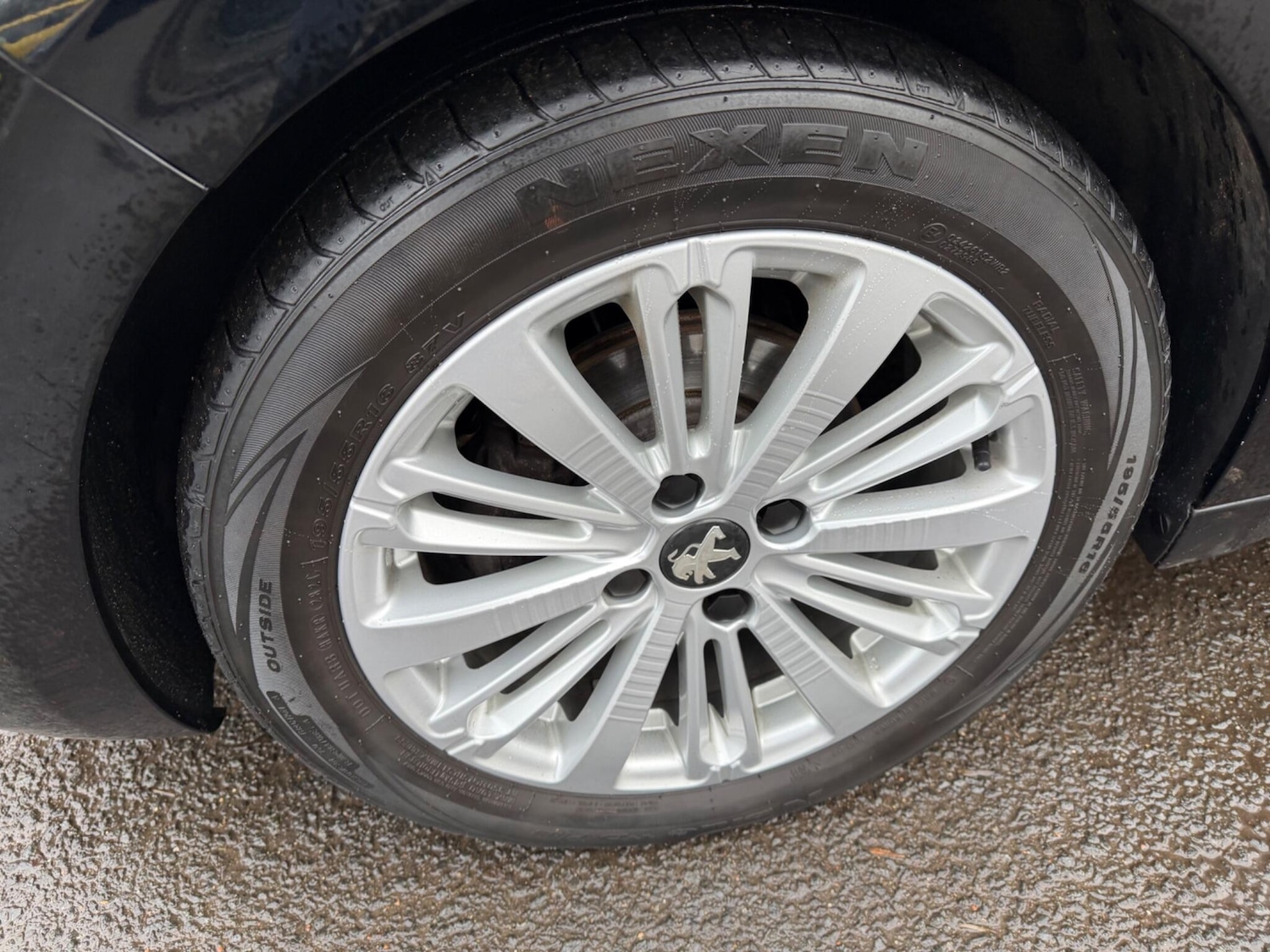 Used Peugeot 208 2019 for sale - 77479123: Photo 12