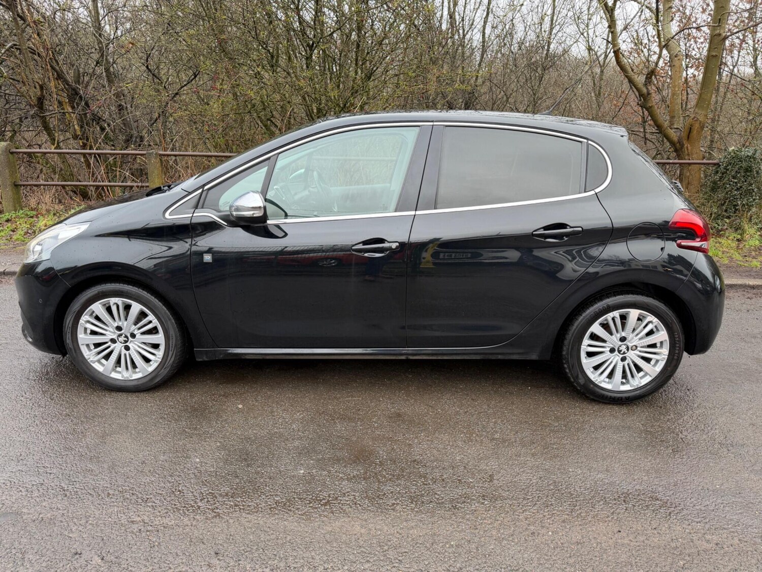 Used Peugeot 208 2019 for sale - 77479123: Photo 9
