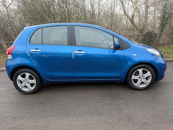 Used Toyota Yaris 2010 for sale - 77315283: Photo