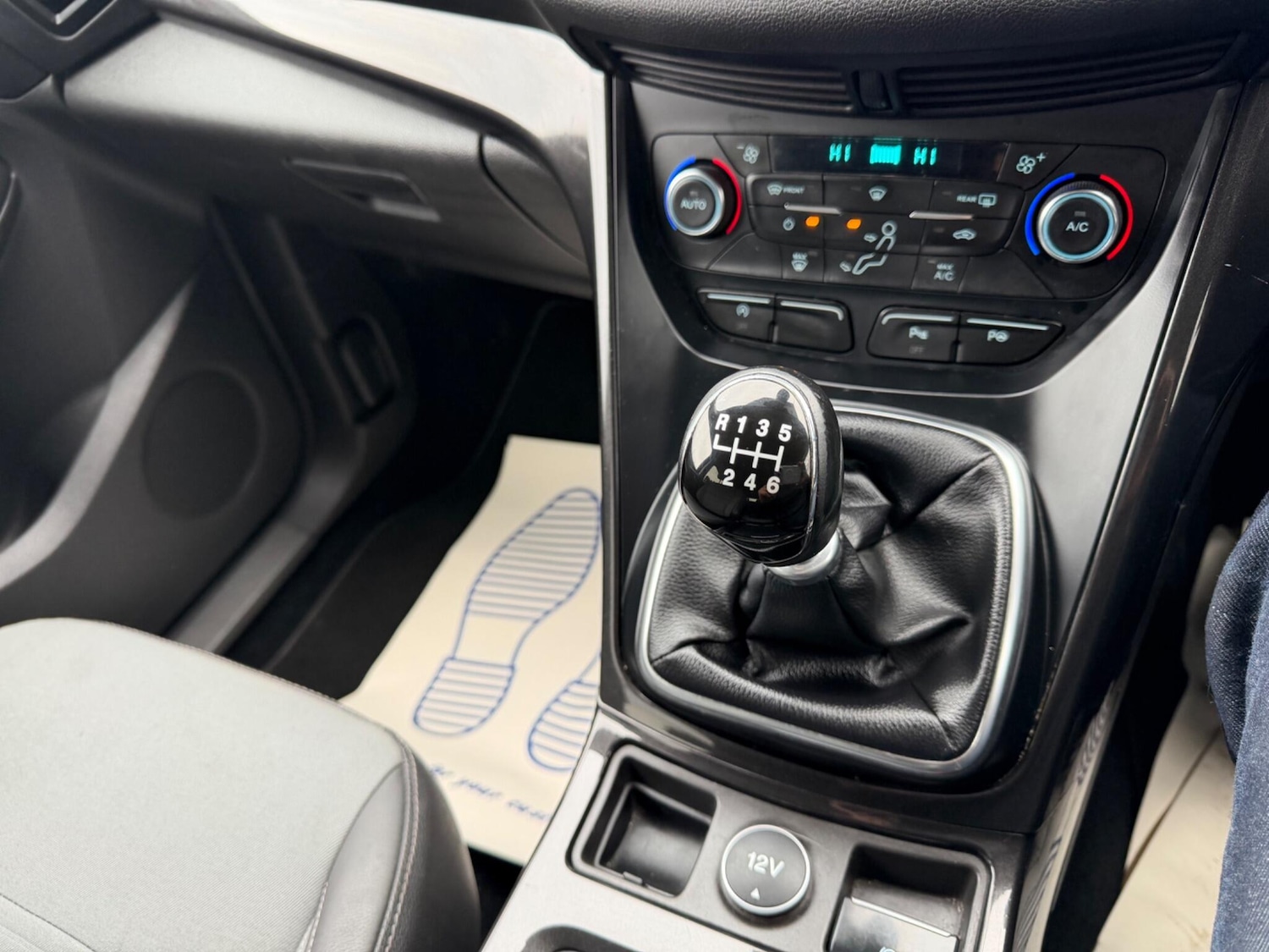 Used Ford Kuga 2017 for sale - 77440908: Photo 28