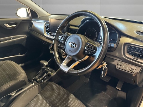 Used Kia Stonic 2021 for sale - 74516128: Photo 9