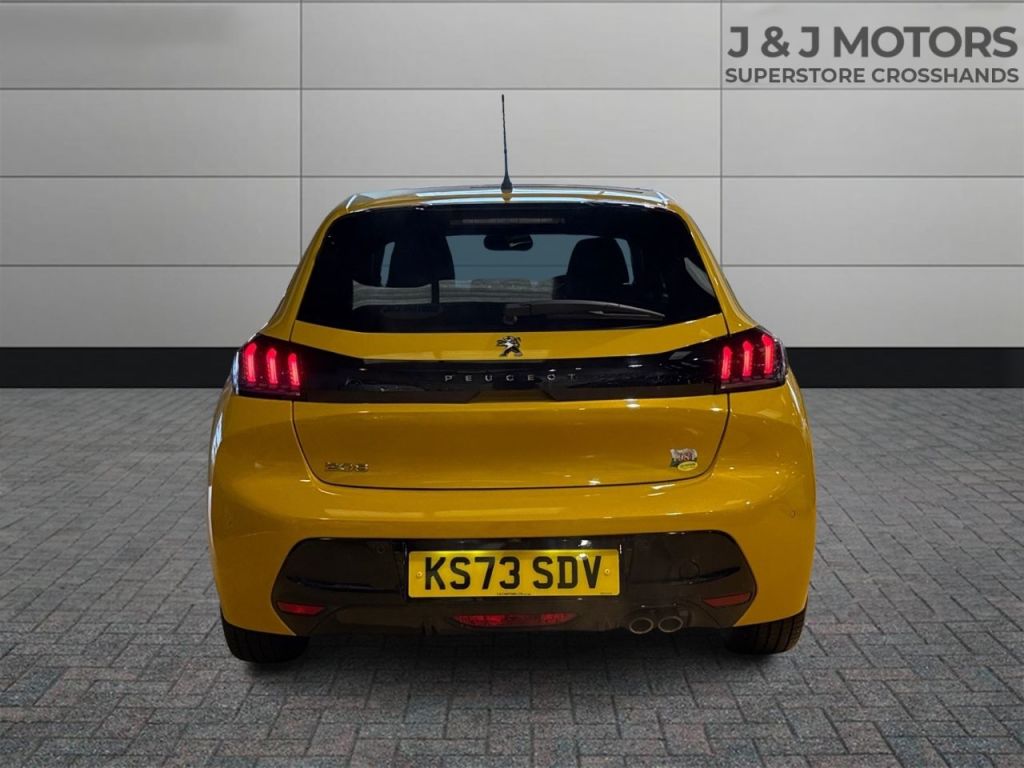 Used Peugeot 208 2023 for sale - 76882942: Photo 5