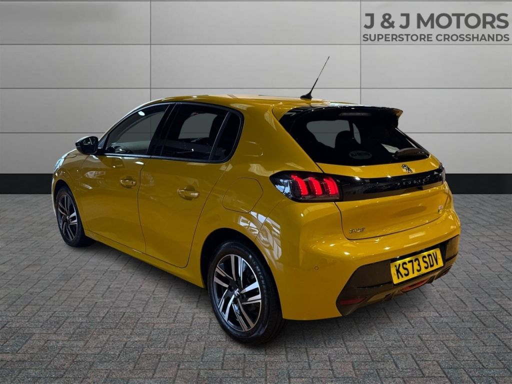 Used Peugeot 208 2023 for sale - 76882942: Photo 7