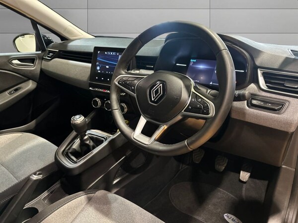 Used Renault Clio 2024 for sale - 74516226: Photo 9