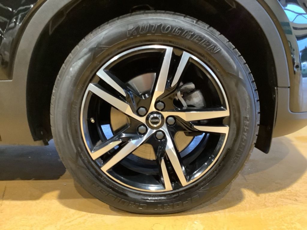 Used Volvo XC40 2023 for sale - 76303219: Photo 10