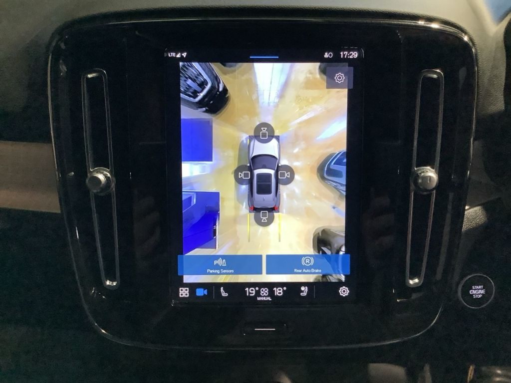 Used Volvo XC40 2023 for sale - 76303219: Photo 15