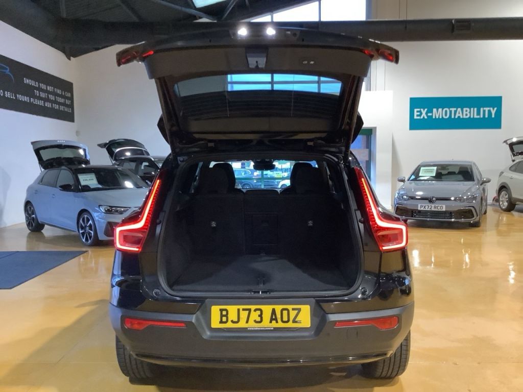 Used Volvo XC40 2023 for sale - 76303219: Photo 8