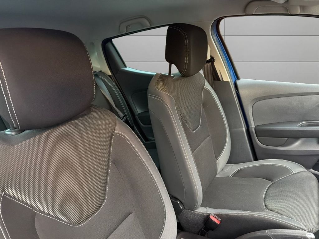 Used Renault Clio 2018 for sale - 76918864: Photo 11