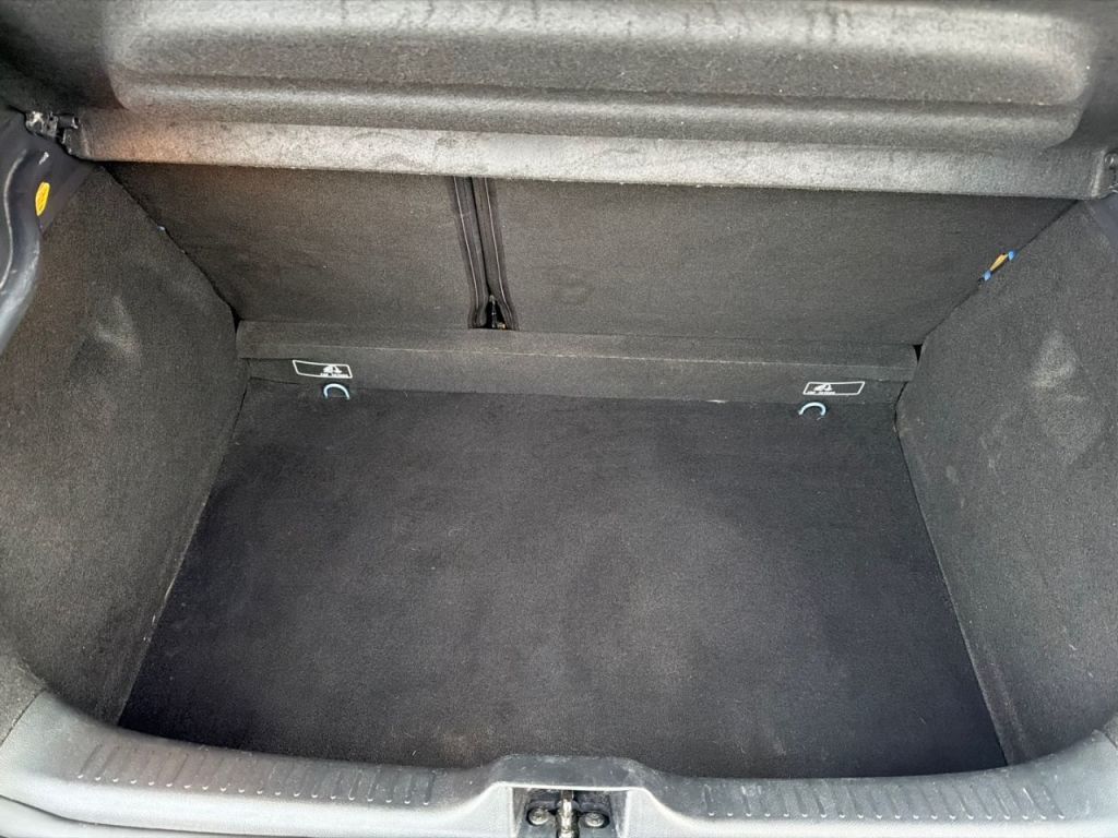 Used Renault Clio 2018 for sale - 76918864: Photo 6