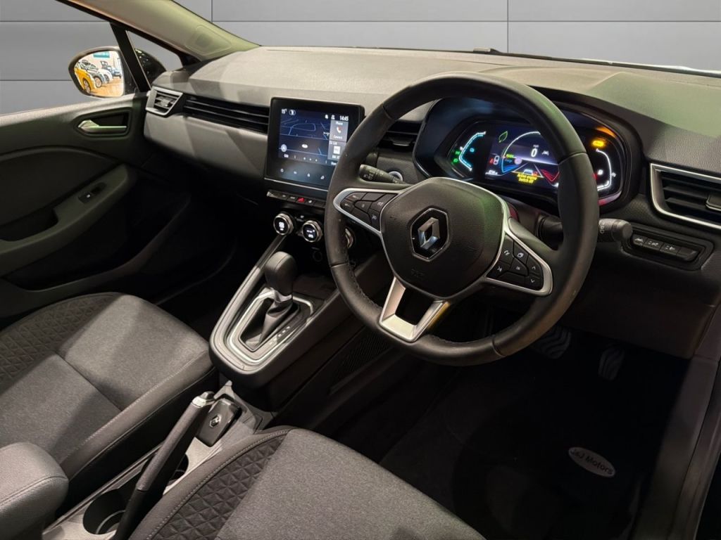 Used Renault Clio 2023 for sale - 78134069: Photo 2