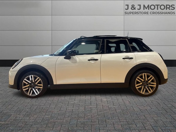 Used MINI Cooper 2024 for sale - 76279348: Photo 4