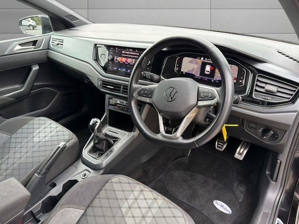 Used Volkswagen Polo 2023 for sale - 76317049: Photo 2