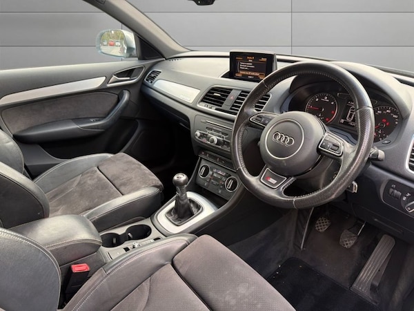 Used Audi Q3 2015 for sale - 76205843: Photo 2