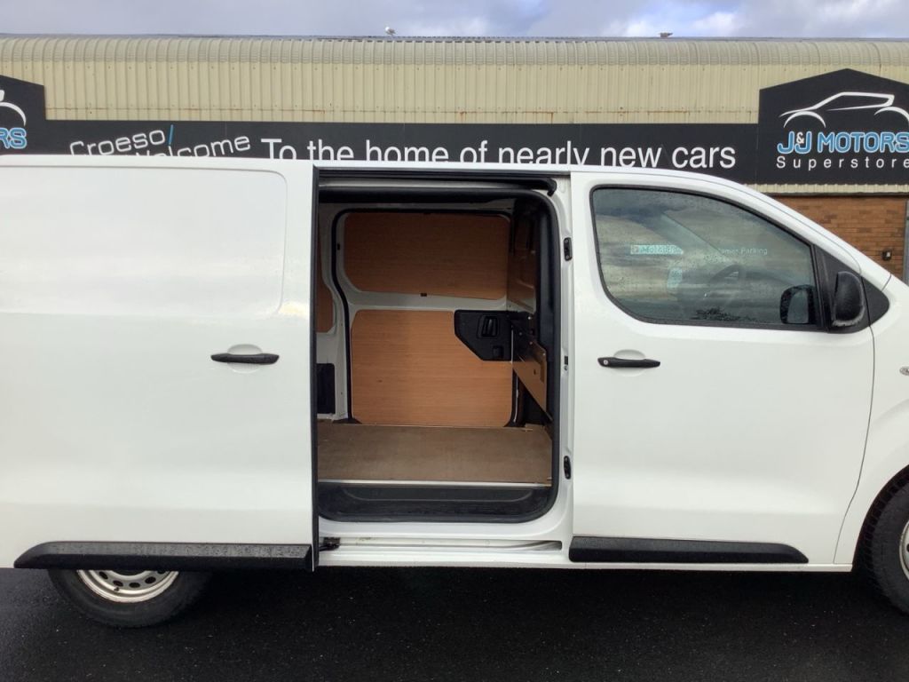 Used Vauxhall Vivaro 2020 for sale - 76329856: Photo 10