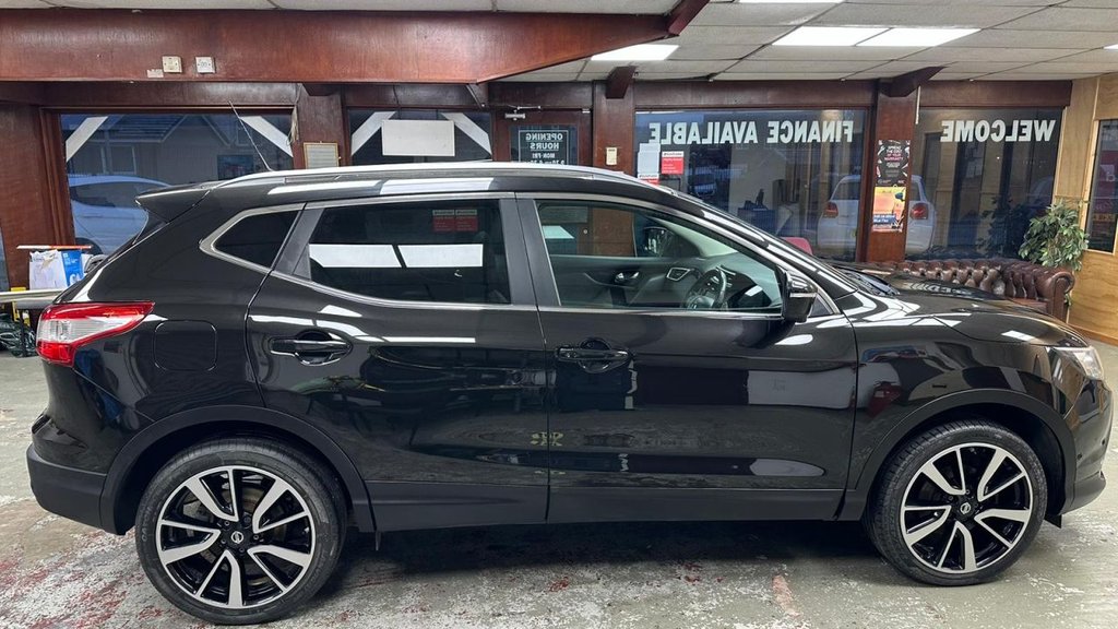 Used Nissan Qashqai 2015 for sale - 76429907: Photo 16