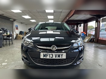 Used Vauxhall Astra 2013 for sale - 76260985: Photo