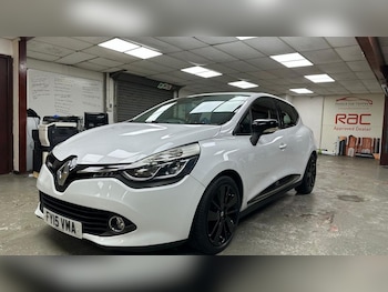 Used Renault Clio 2015 for sale - 76260993: Photo