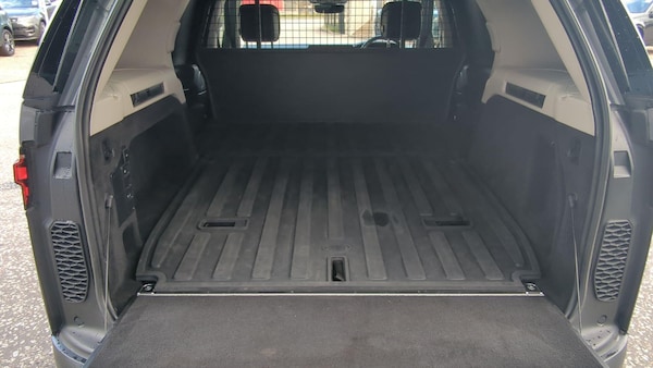 Used Land Rover Discovery 2023 for sale - 76200681: Photo 10
