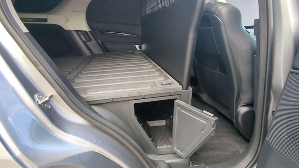 Used Land Rover Discovery 2023 for sale - 76200681: Photo 4