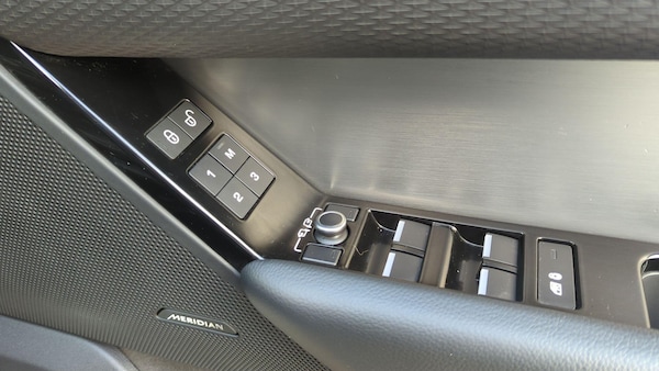 Used Land Rover Range Rover Velar 2018 for sale - 76179481: Photo 25