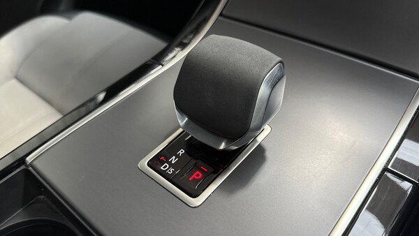 Used Land Rover Range Rover Velar 2023 for sale - 76199755: Photo 13