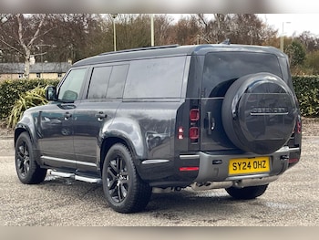 Used Land Rover Defender 130 2024 for sale - 75696672: Photo