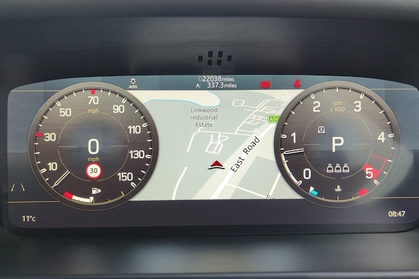 Used Land Rover Defender 2023 for sale - 76201391: Photo 16