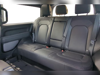 Used Land Rover Defender 2023 for sale - 76201391: Photo 4