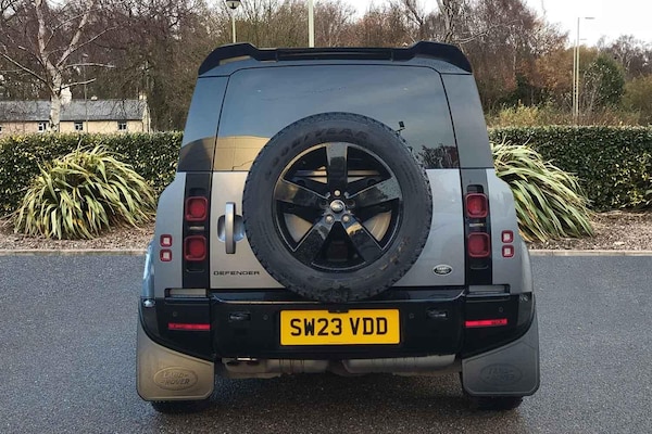 Used Land Rover Defender 2023 for sale - 76201391: Photo 6