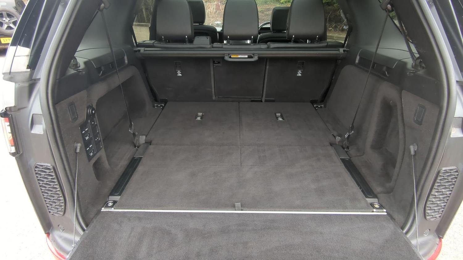 Used Land Rover Discovery 2020 for sale - 76151384: Photo 10