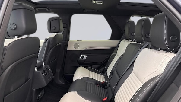 Used Land Rover Discovery 2024 for sale - 76200053: Photo 4