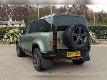 Used Land Rover Defender 110 2023 for sale - 75539515: Photo
