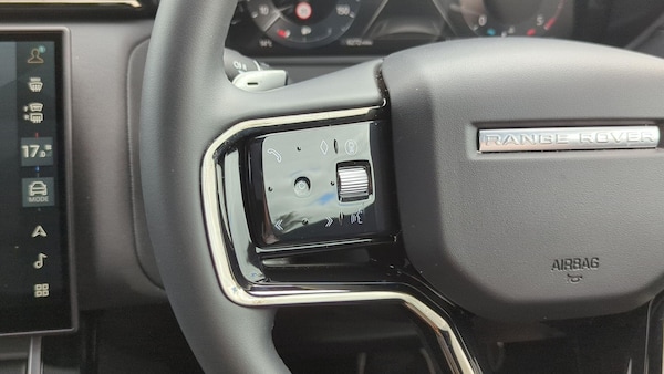 Used Land Rover Range Rover Velar 2025 for sale - 76199768: Photo 27