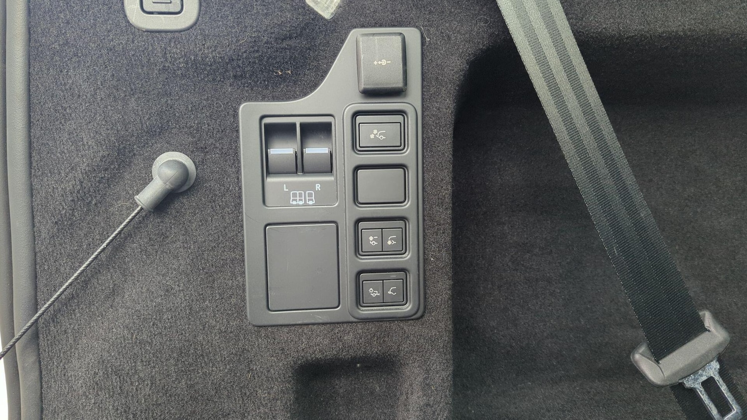 Used Land Rover Discovery 2024 for sale - 76059720: Photo 26