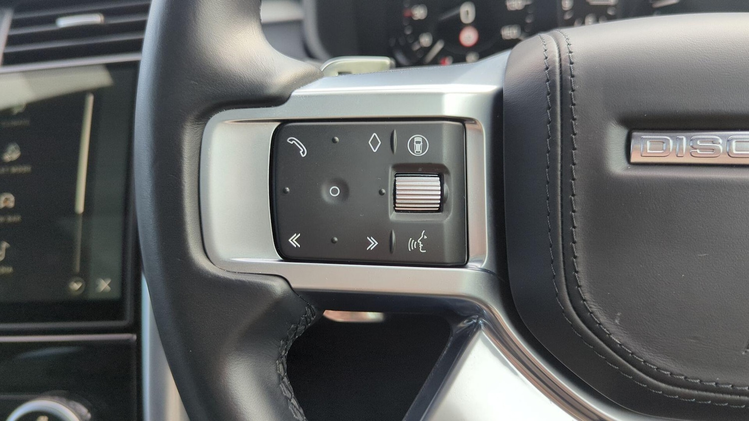 Used Land Rover Discovery 2024 for sale - 76059720: Photo 31