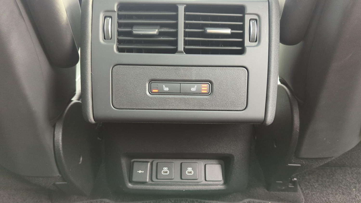 Used Land Rover Discovery 2024 for sale - 76059720: Photo 34