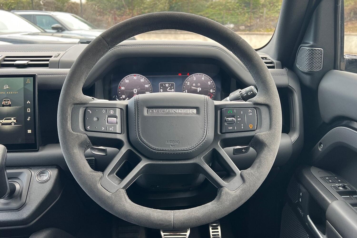 Used Land Rover Defender 2024 for sale - 76138444: Photo 15