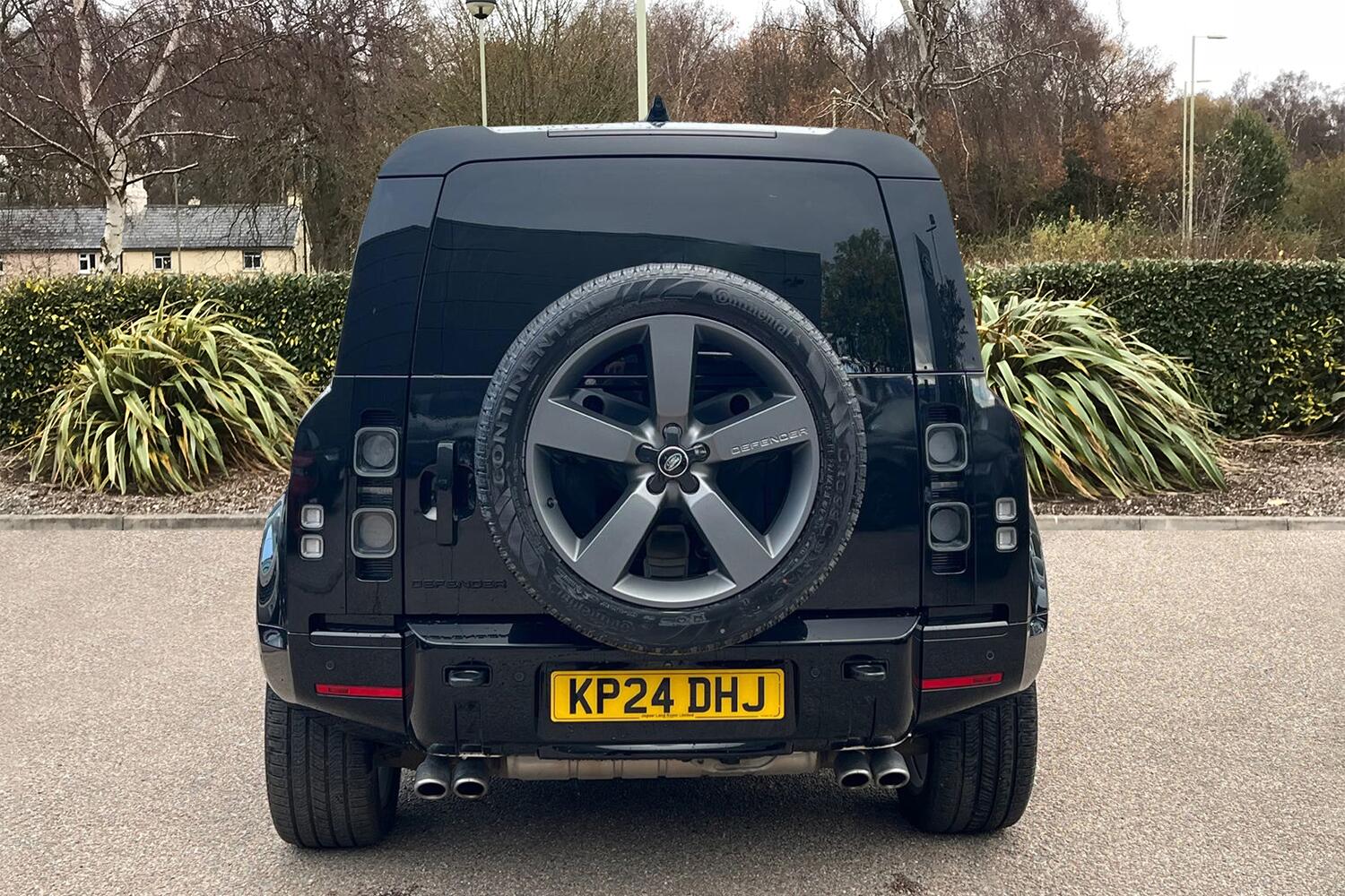 Used Land Rover Defender 2024 for sale - 76138444: Photo 6