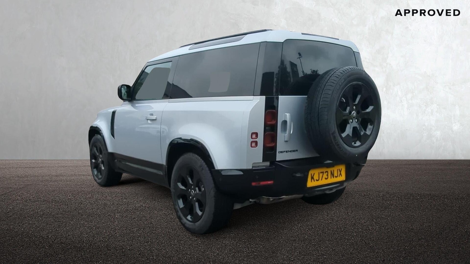 Used Land Rover Defender 2024 for sale - 76201175: Photo 2