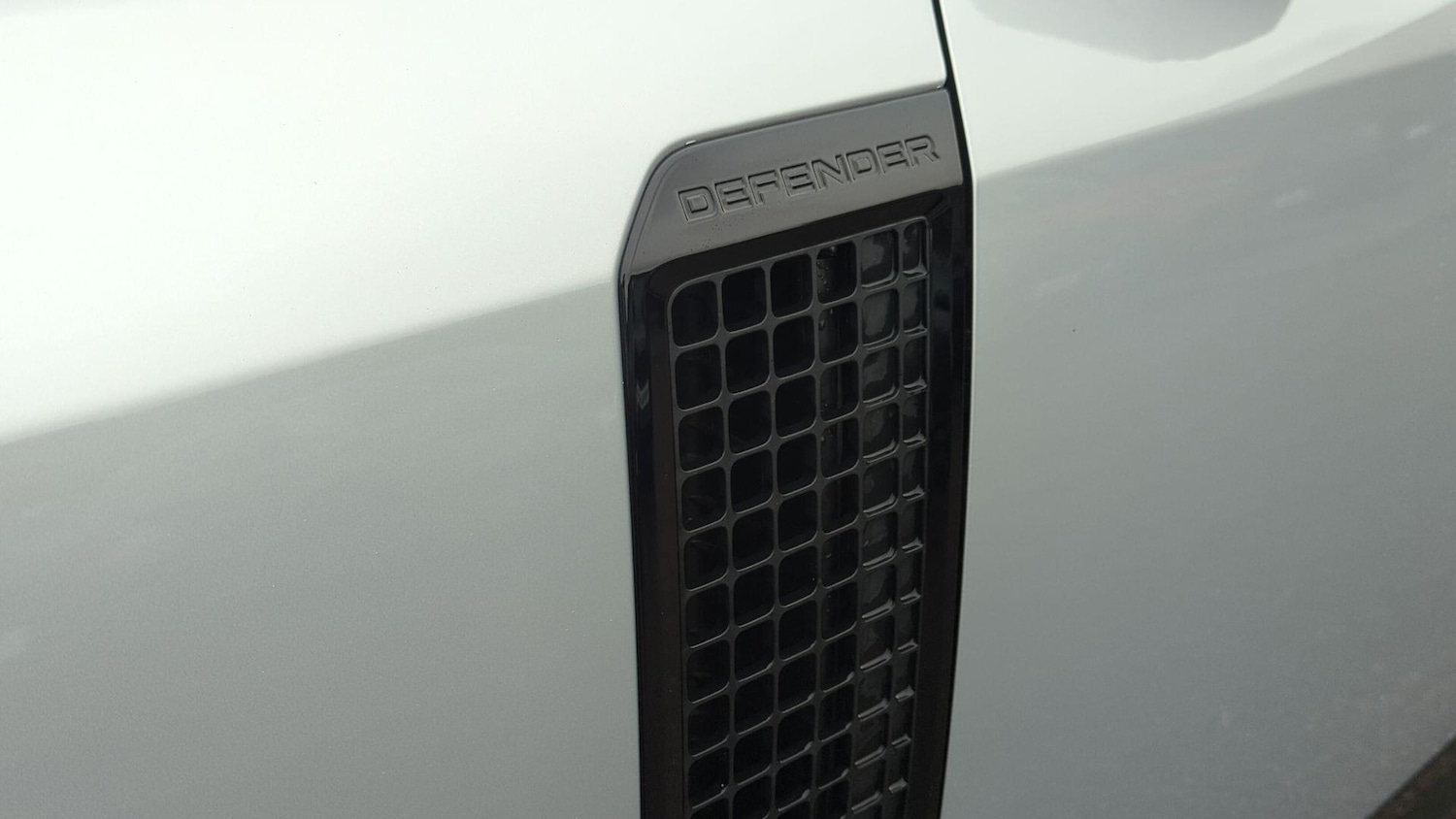 Used Land Rover Defender 2024 for sale - 76201175: Photo 20