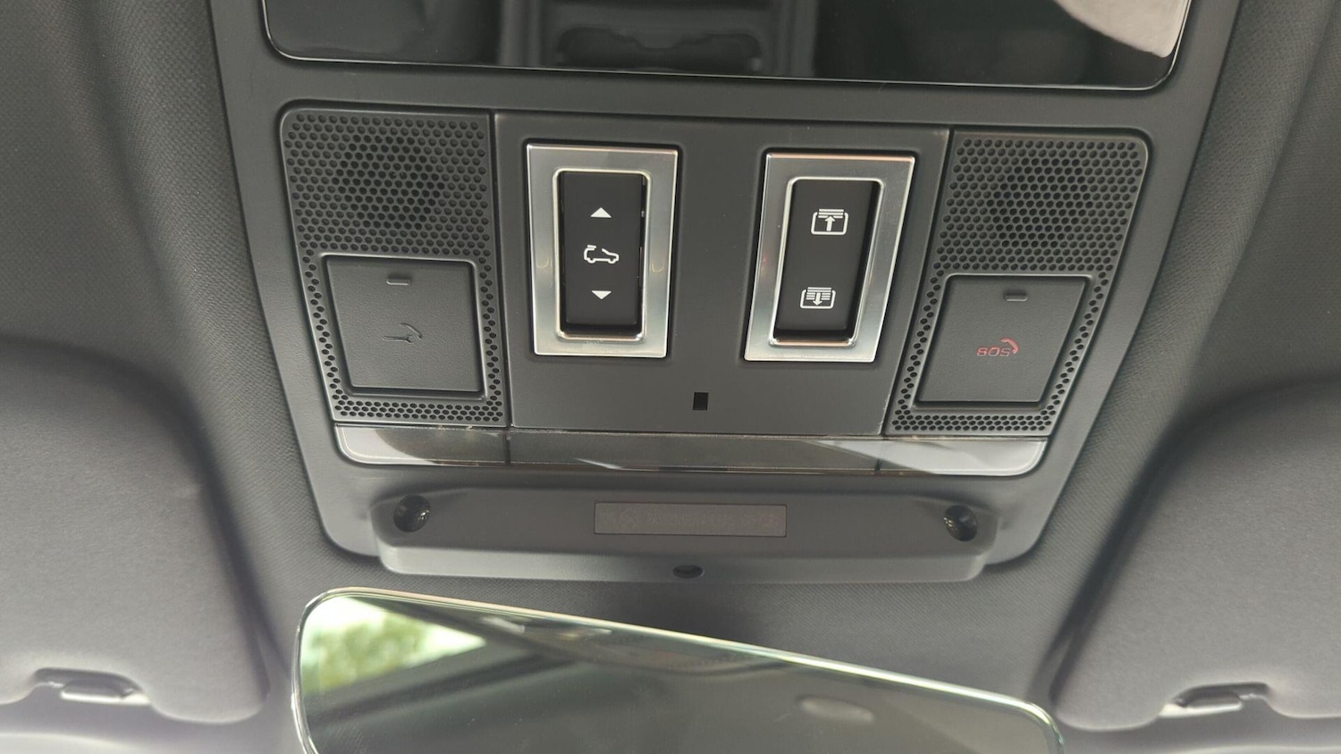 Used Land Rover Defender 2024 for sale - 76201175: Photo 23