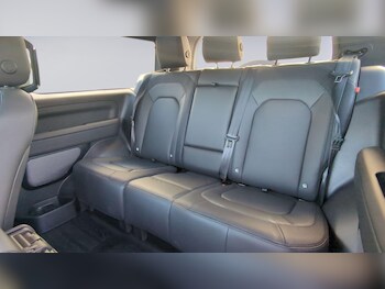 Used Land Rover Defender 90 2024 for sale - 76201175: Photo