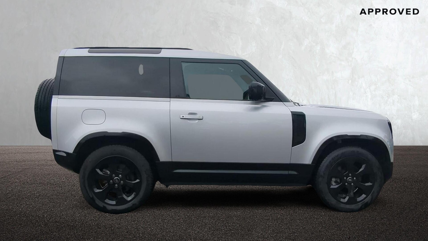 Used Land Rover Defender 2024 for sale - 76201175: Photo 5
